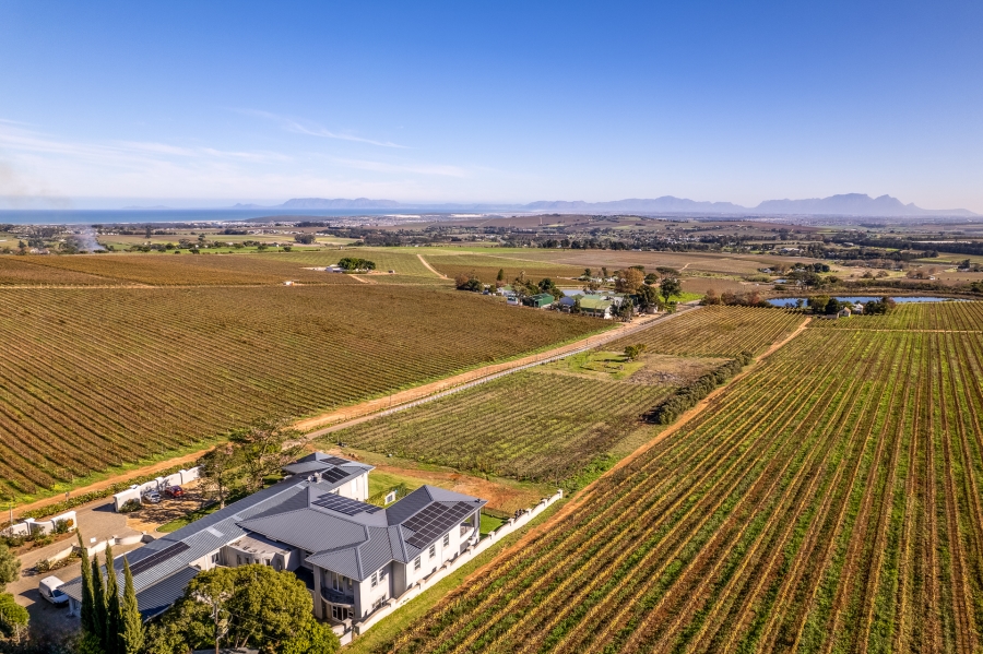 Commercial Property for Sale in Stellenbosch Farms Western Cape